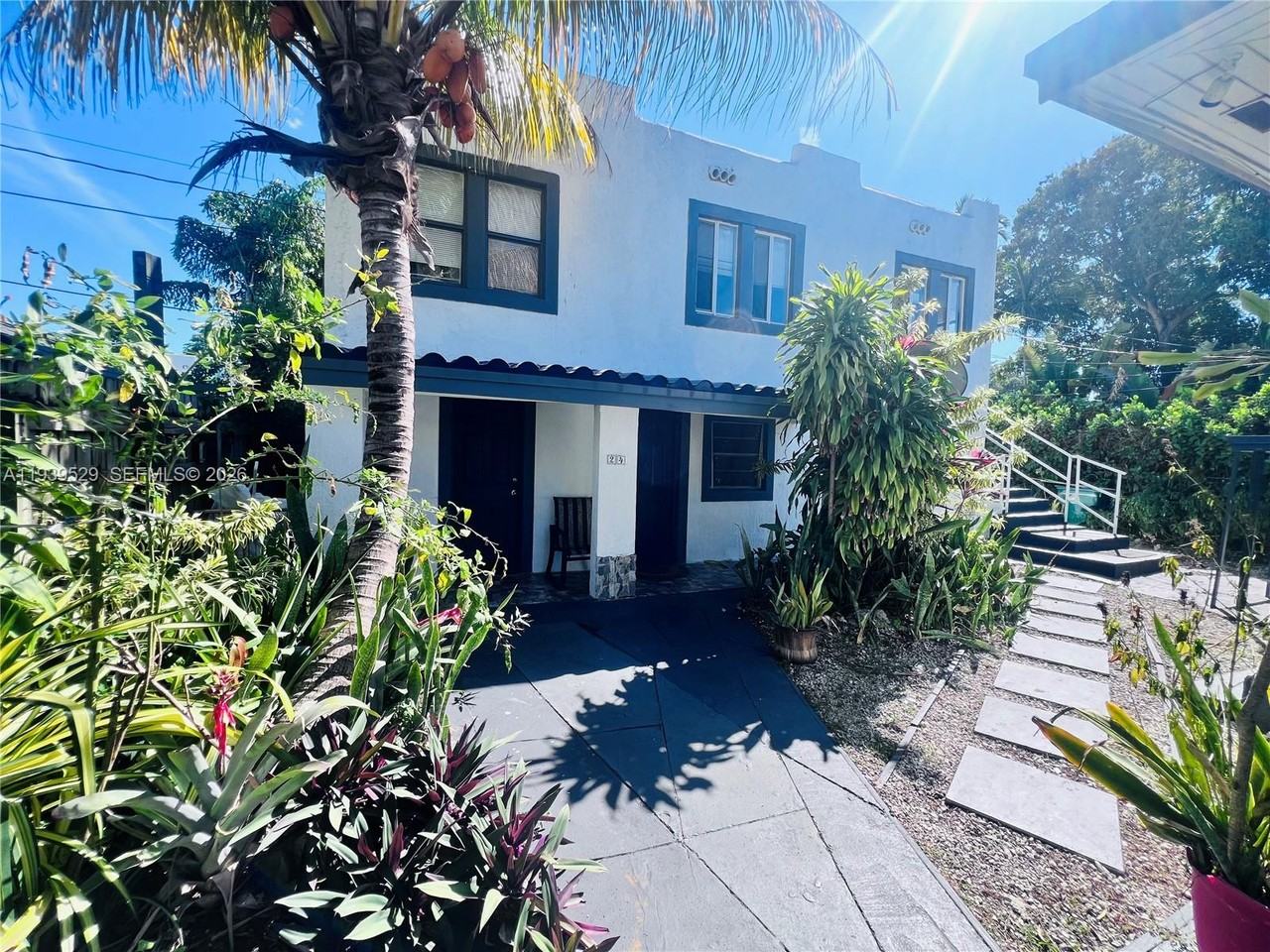 22 Ne 51st St #22-2 - Photo 3 of 14