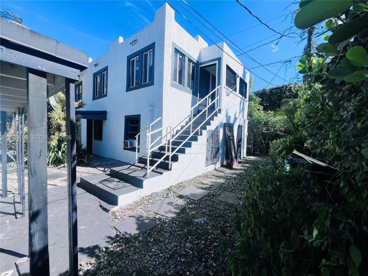 22 Ne 51st St #22-2 - Photo 4 of 14