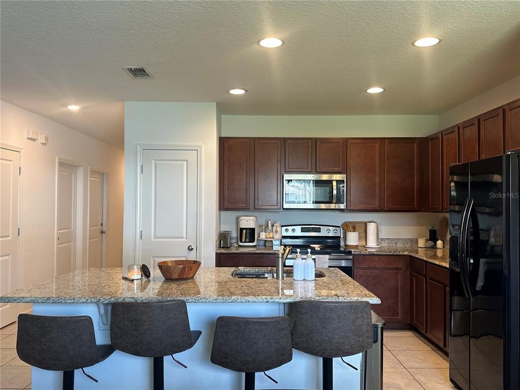 819 Fillmore Ct #819 - Photo 3 of 14