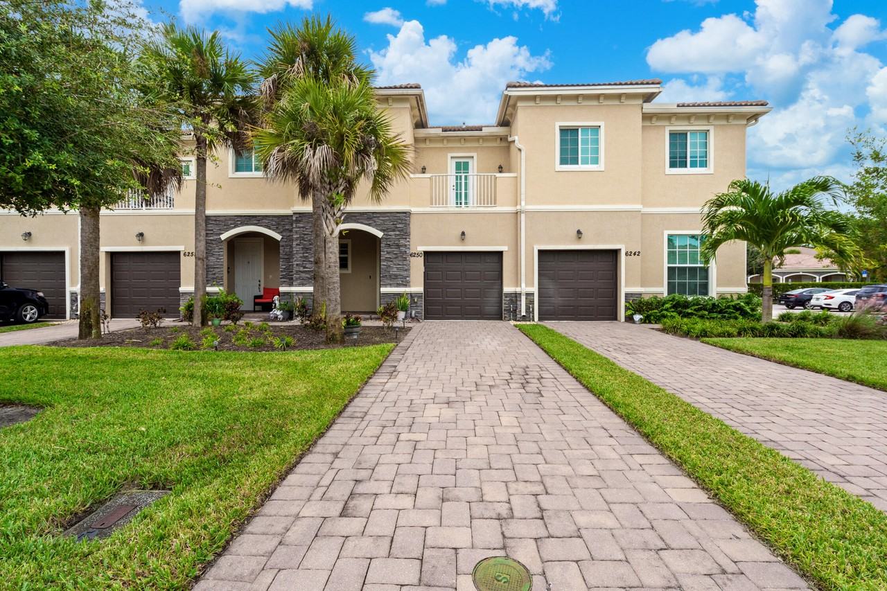 6250 Se Fauna Ter #6250 - Photo 5 of 35