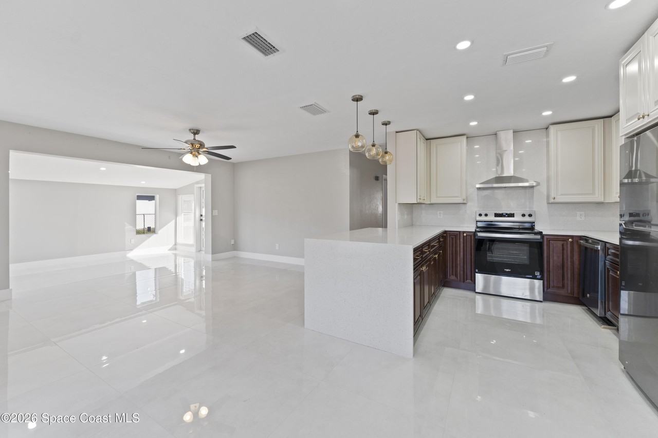 2373 Allan Adale Rd #2373