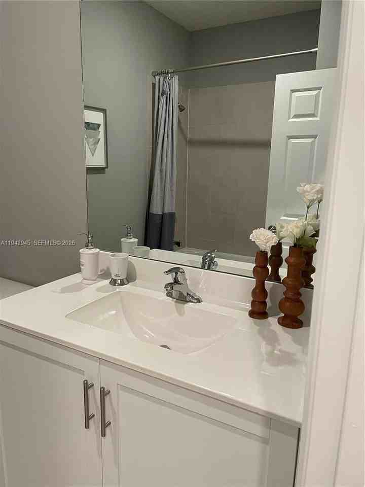 13119 Sw 232nd St #13119 - Photo 7 of 23