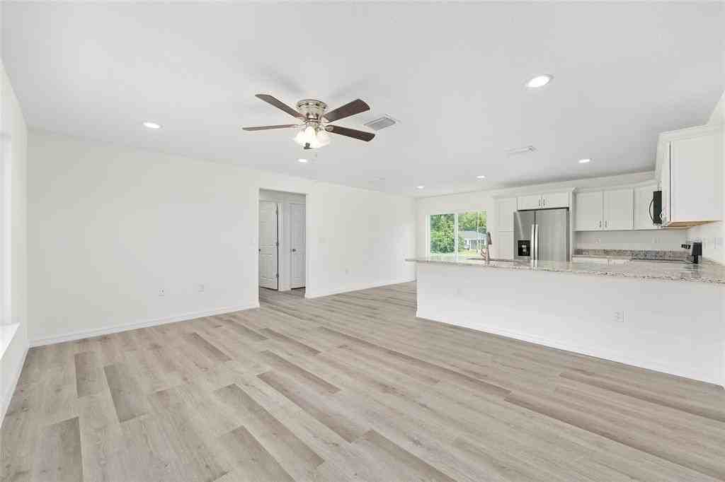 13019 Ne 7th Loop #13019 - Photo 6 of 35