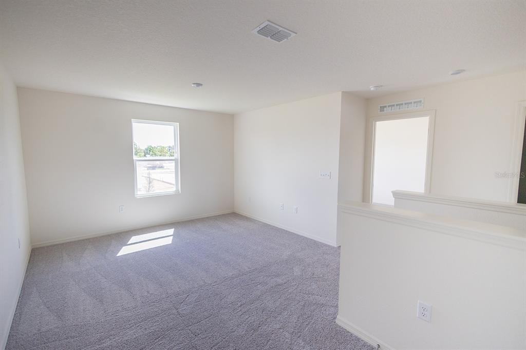 737 Hillview Loop #737 - Photo 7 of 18