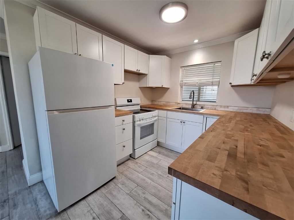 9150 44th Ave #9150-15 - Photo 4 of 21