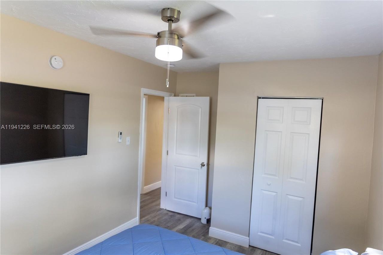 250 Nw 14th Way #250-250 - Photo 3 of 30