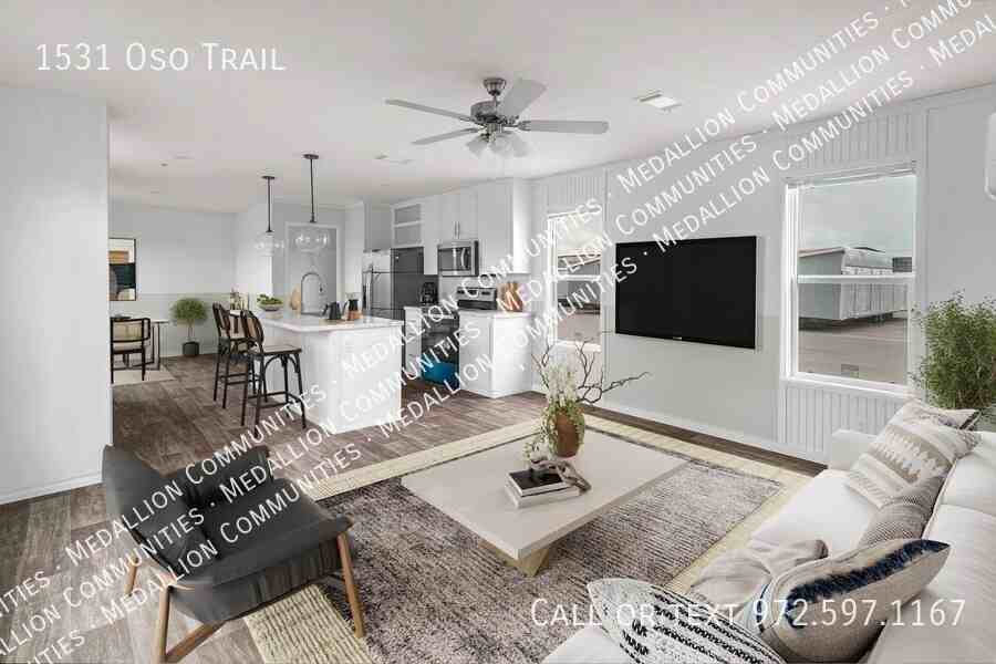 1531 Oso Trl - Photo 2 of 8