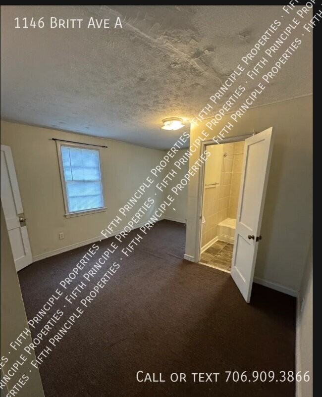 1146 Britt Ave - Photo 4 of 10