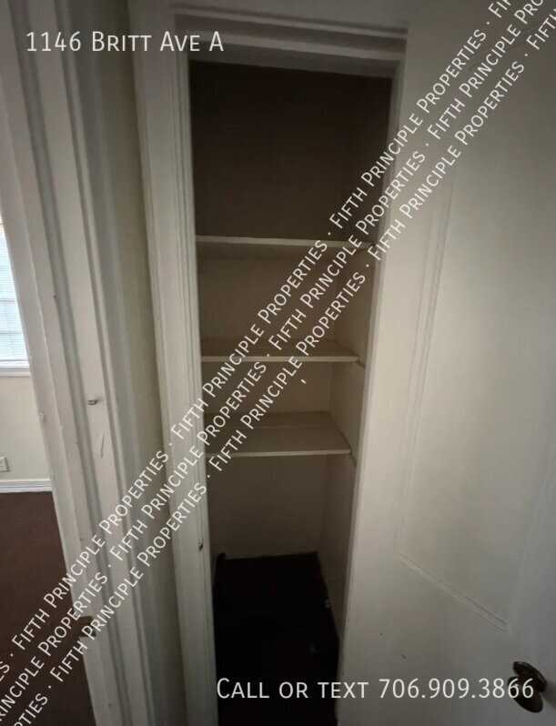 1146 Britt Ave - Photo 6 of 10