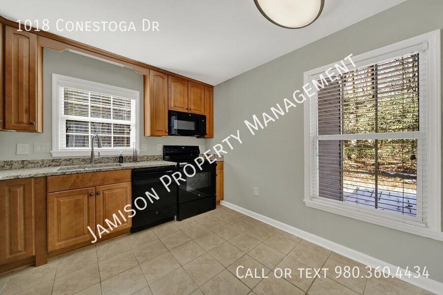 1018 Conestoga Dr - Photo 7 of 24