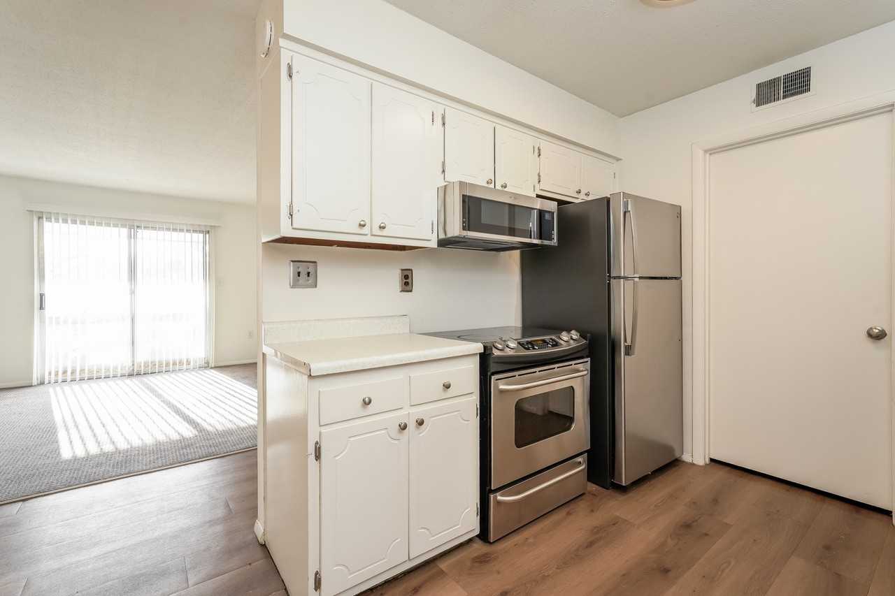 2205 Sunderland Rd #115D - Photo 6 of 10