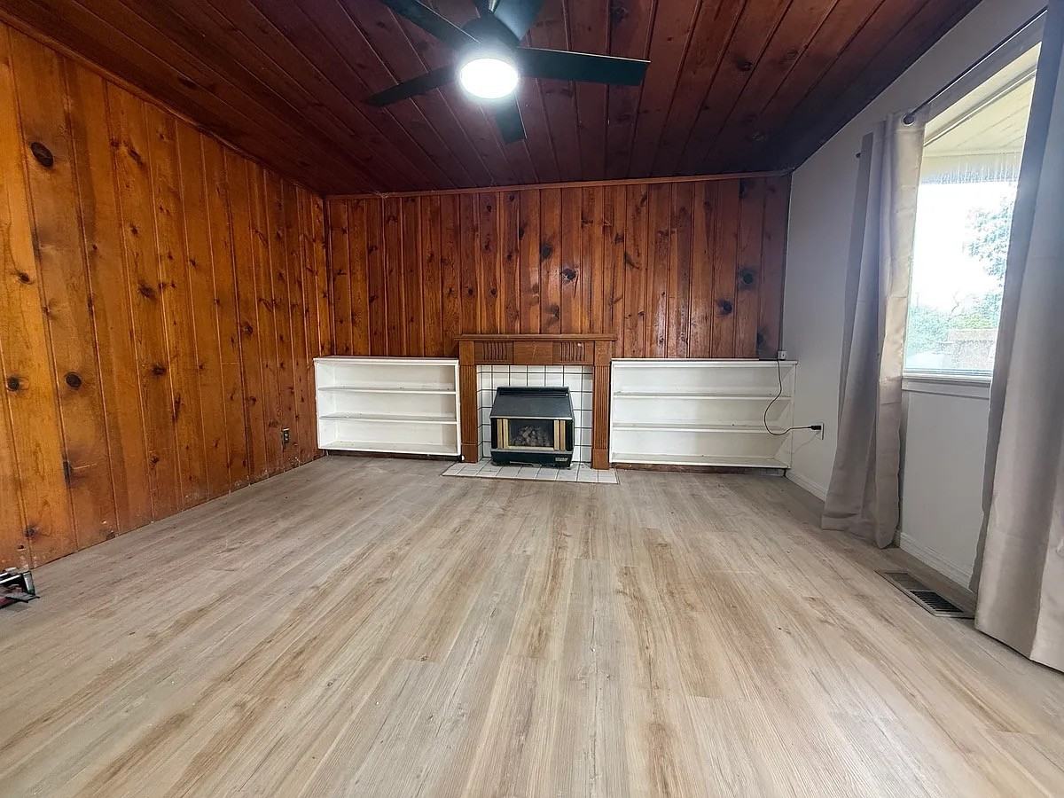 810 N 12th St - Photo 4 of 12