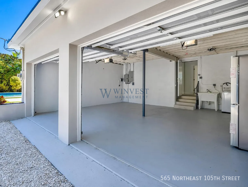 565 Ne 105th St - Photo 4 of 34