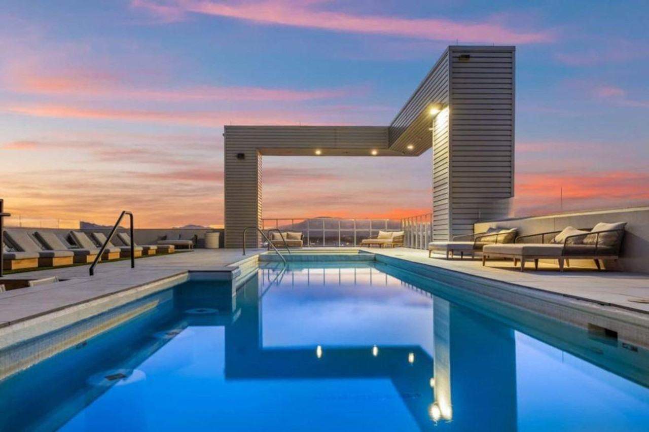 1031 N Park Ave #1383726P - Photo 3 of 30