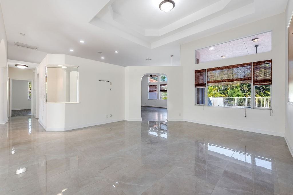 13577 52nd Ct N #1 - Photo 4 of 37