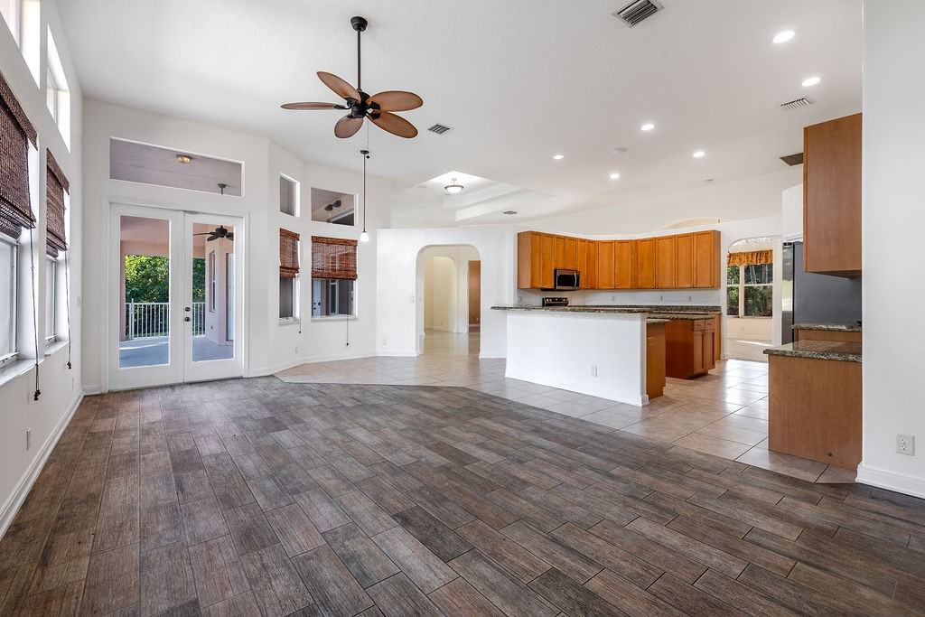 13577 52nd Ct N #1 - Photo 6 of 37