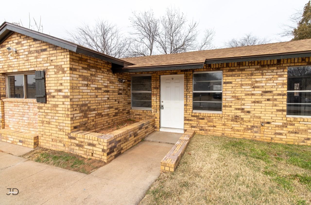 1808 Las Cruces Ln #1 - Photo 2 of 22