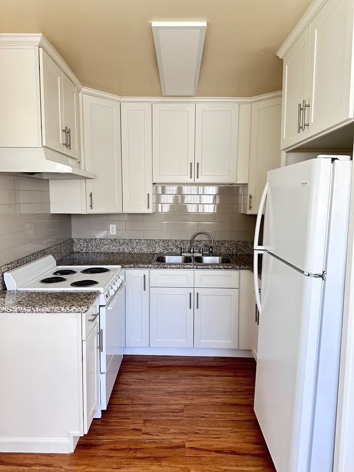 3534 Perlita Ave. - Photo 3 of 13