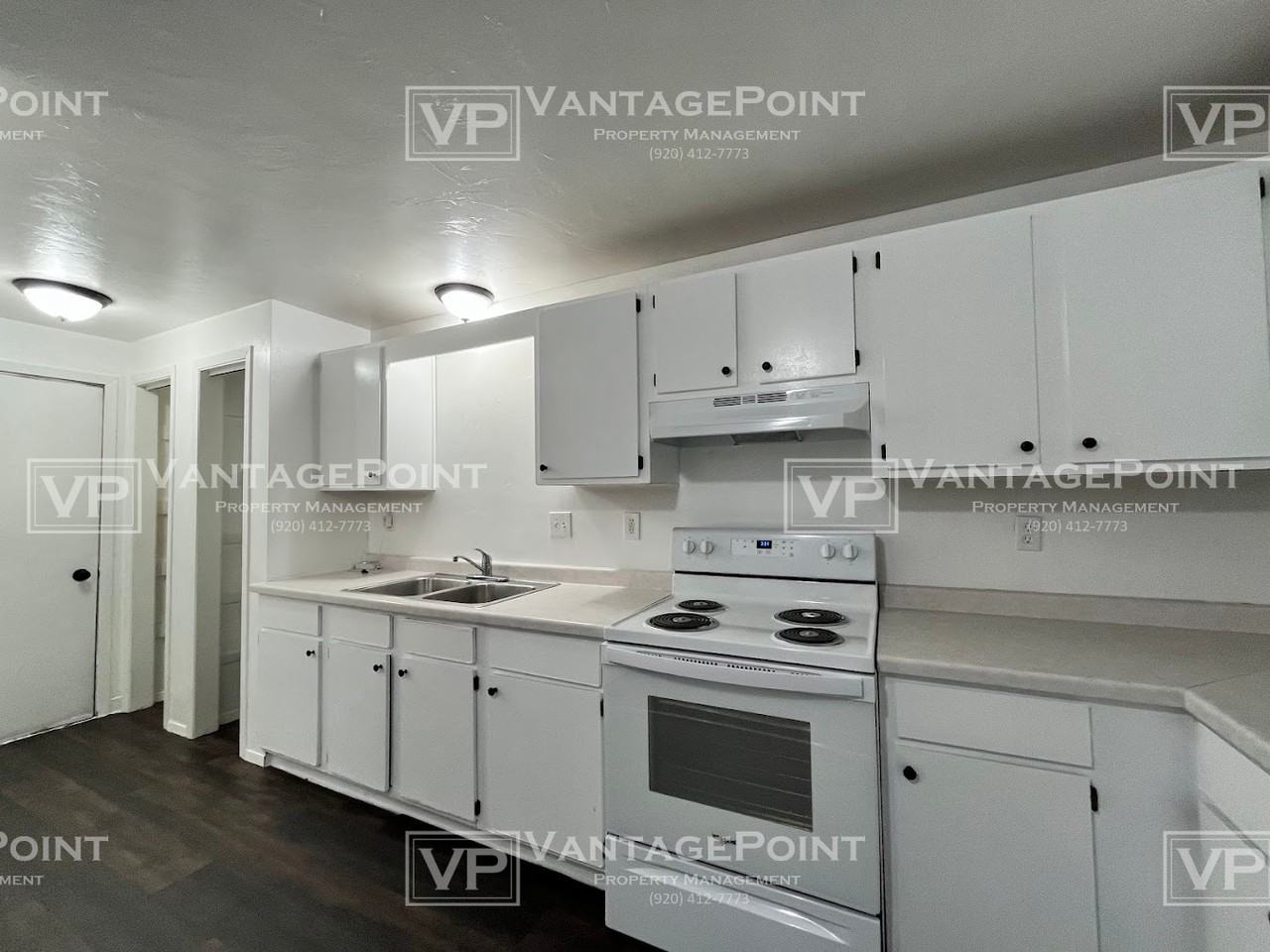 1028 Moraine Way - Photo 4 of 11