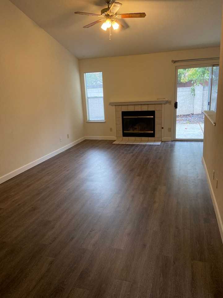 8521 Oakenshield Cir - Photo 6 of 14