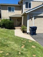 featured image of 1657 Ne Lotus Dr