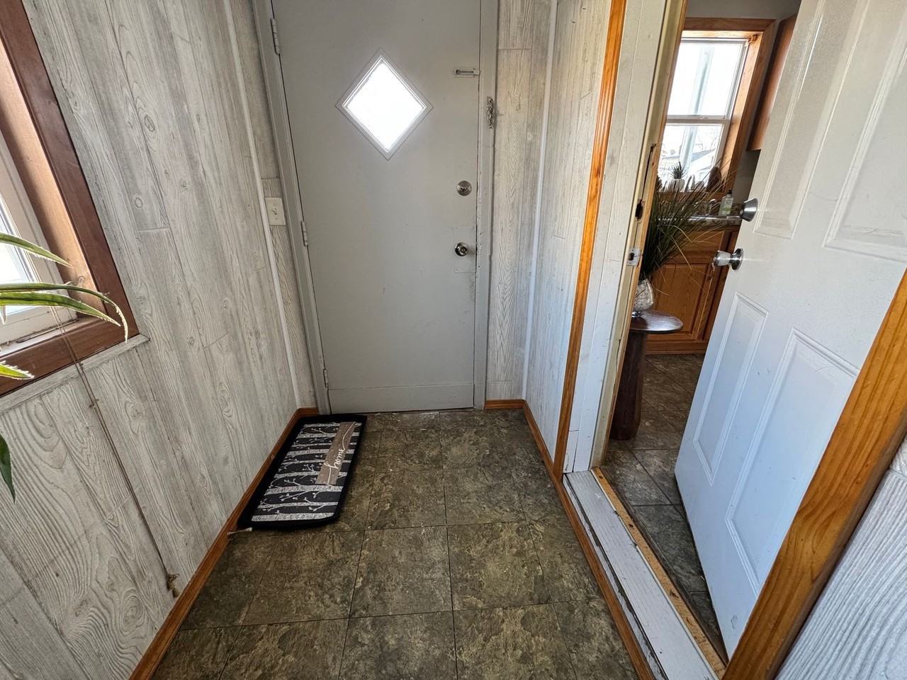 418 Hartman Ave - Photo 5 of 26