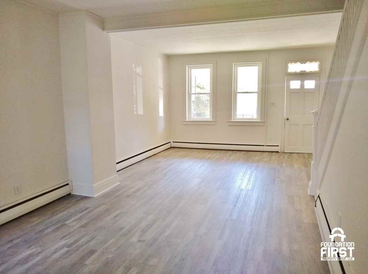 138 N Water St - Photo 4 of 27