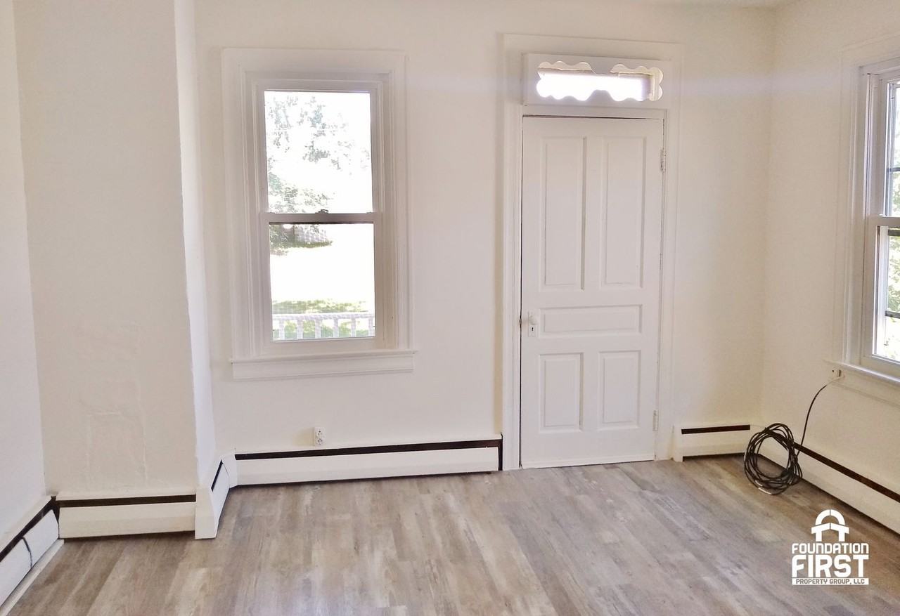 138 N Water St - Photo 6 of 27