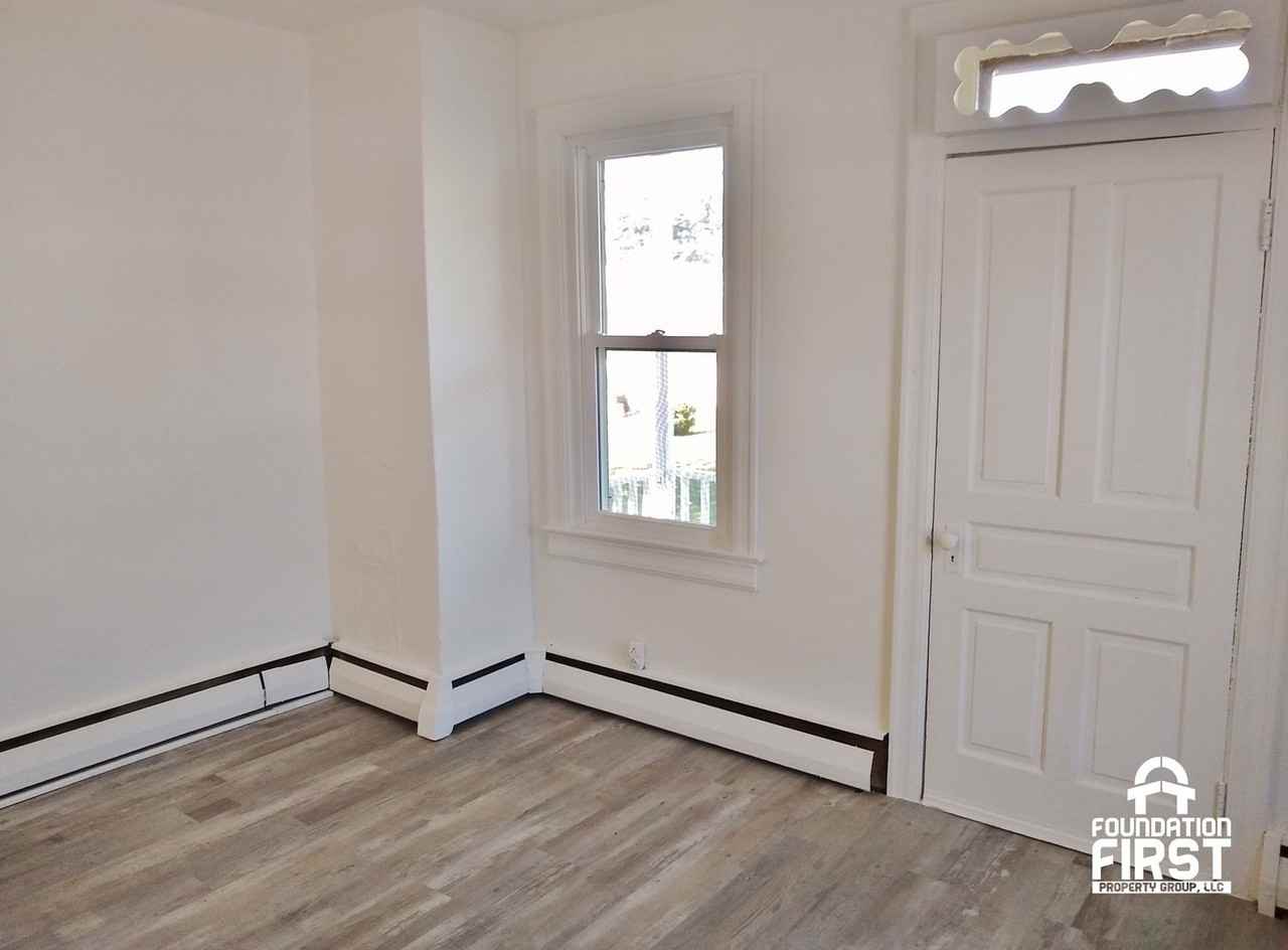 138 N Water St - Photo 7 of 27