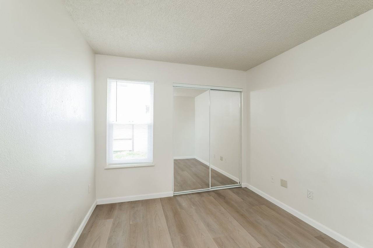 1970 Knolls Dr - Photo 7 of 28