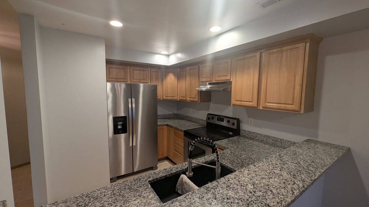 2024 104th St Sw #B - Photo 7 of 42