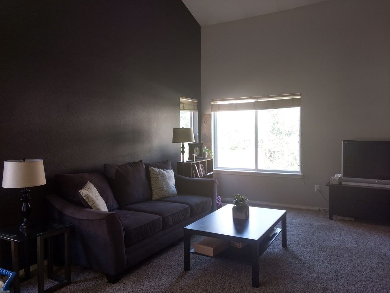 6511 Stagecoach Ave - Photo 2 of 17