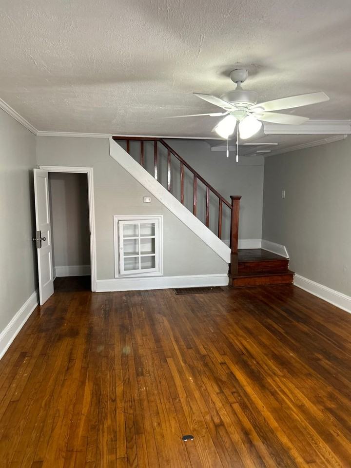 710 1/2 W 2nd Ave - Photo 2 of 9