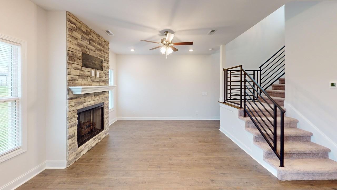 2091 Ireland Way - Photo 3 of 13