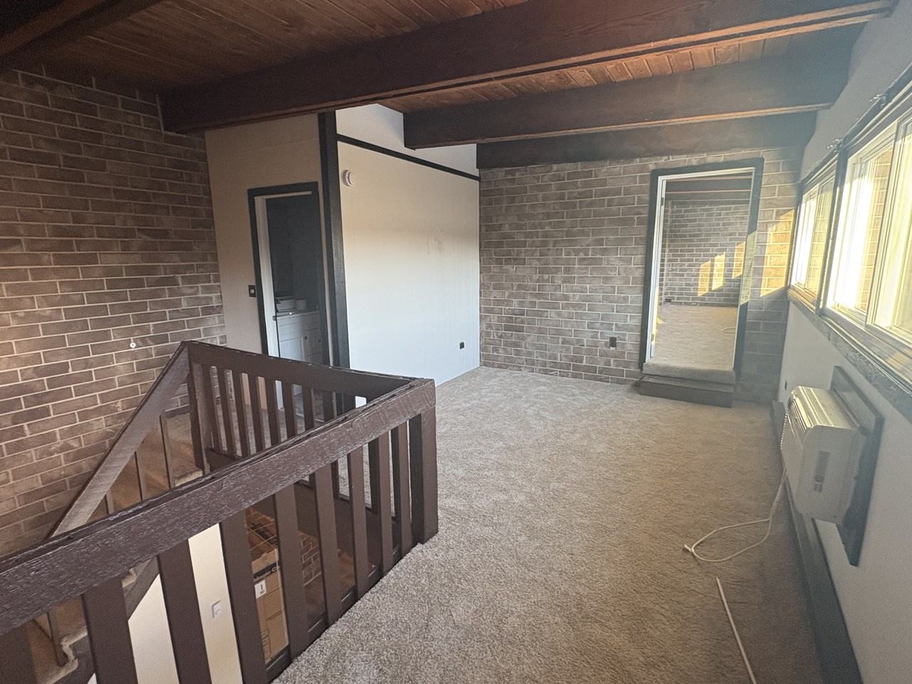 389 North Crystal Avenue - Photo 5 of 11