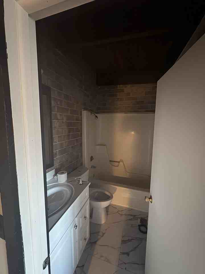 389 North Crystal Avenue - Photo 6 of 11