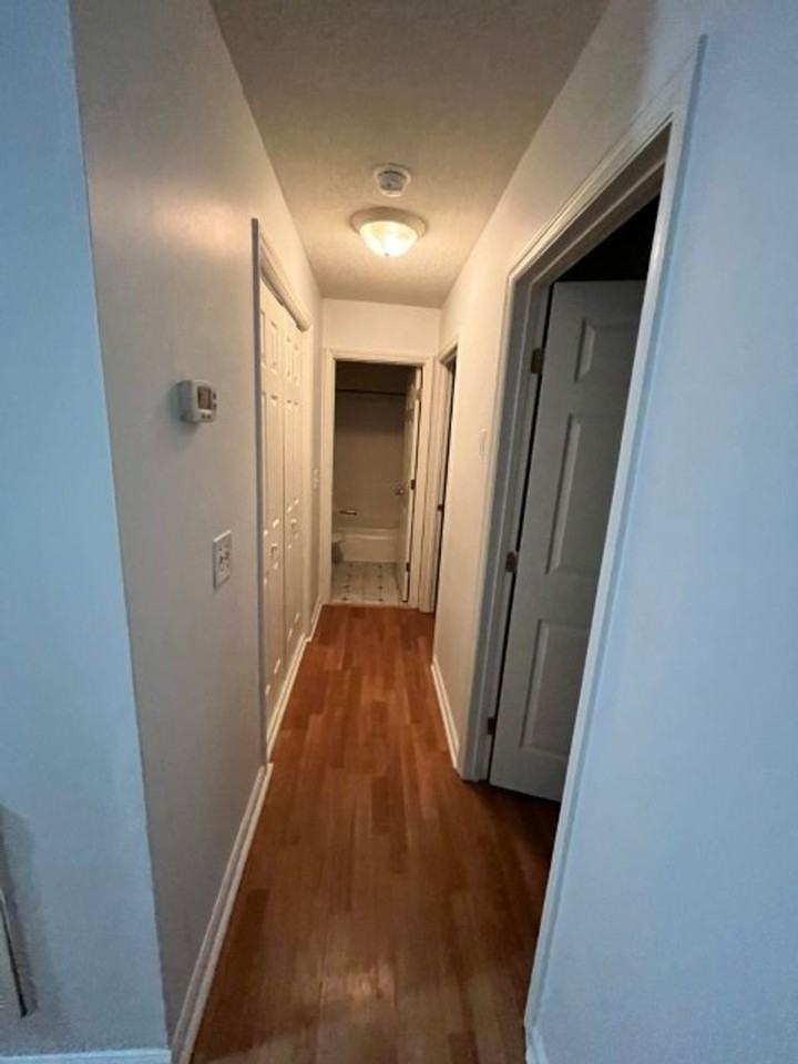 702 Riviera Dr - Photo 4 of 9