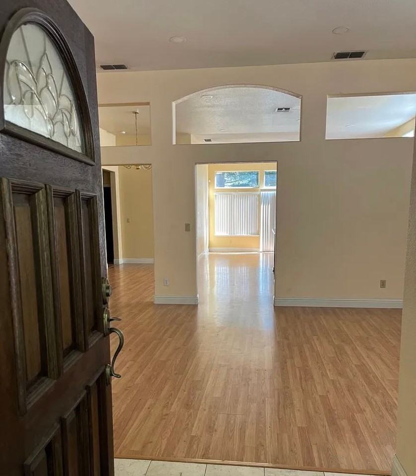 351 Seaton Dr - Photo 6 of 7