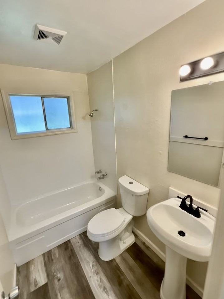 3352 Coreen Ct - Photo 3 of 9