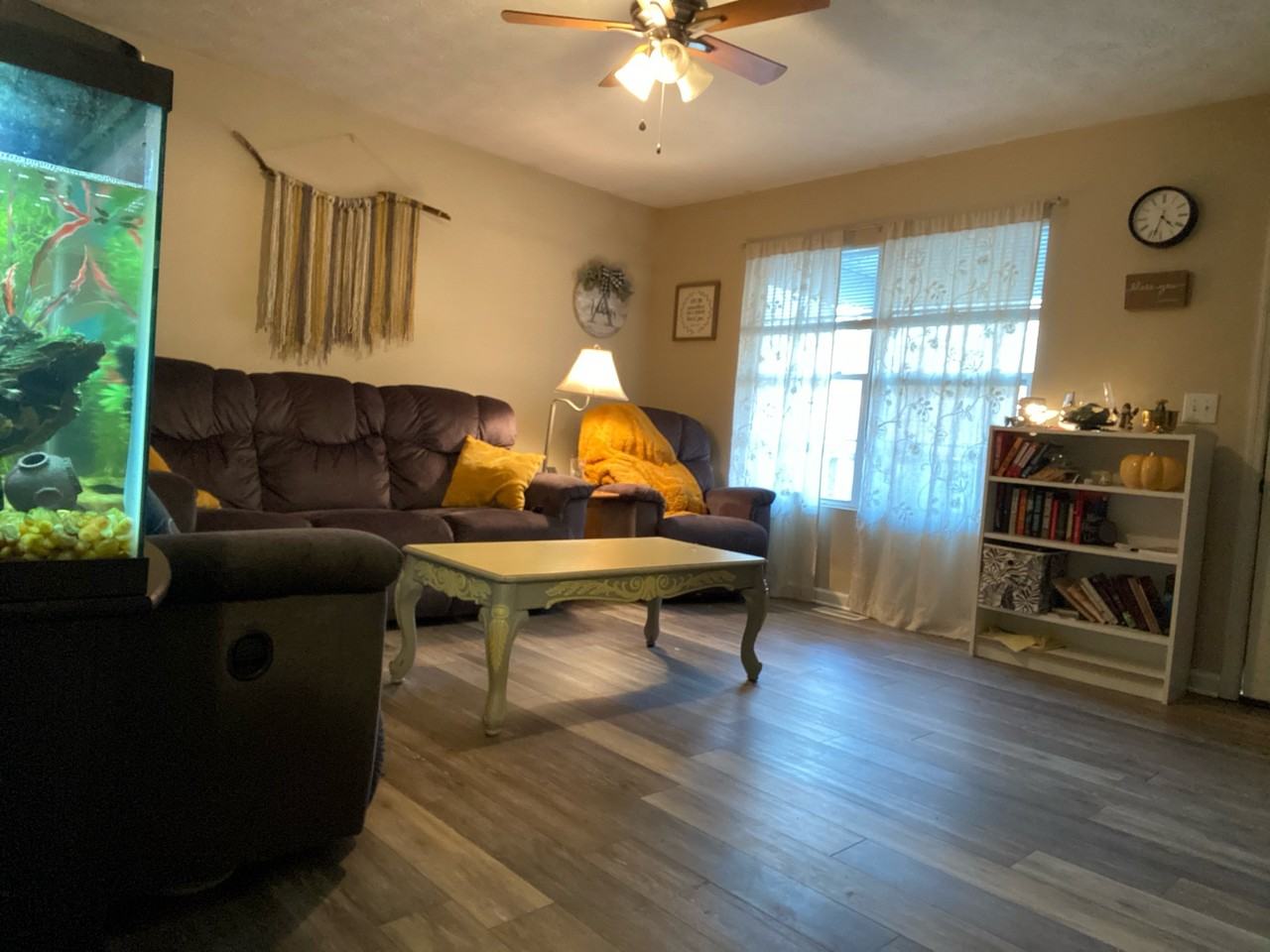 Martin - 3691 - Photo 2 of 28