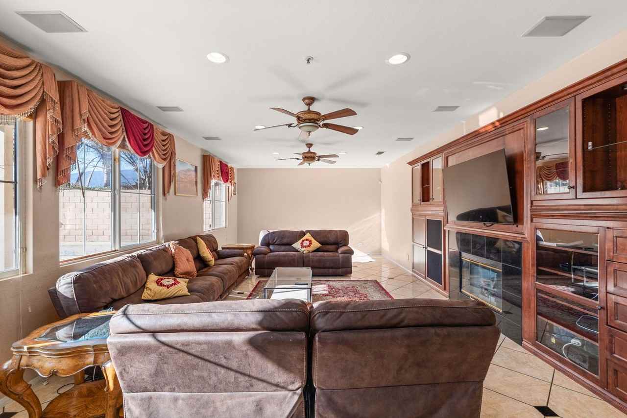 5834 Seminole Way - Photo 6 of 25