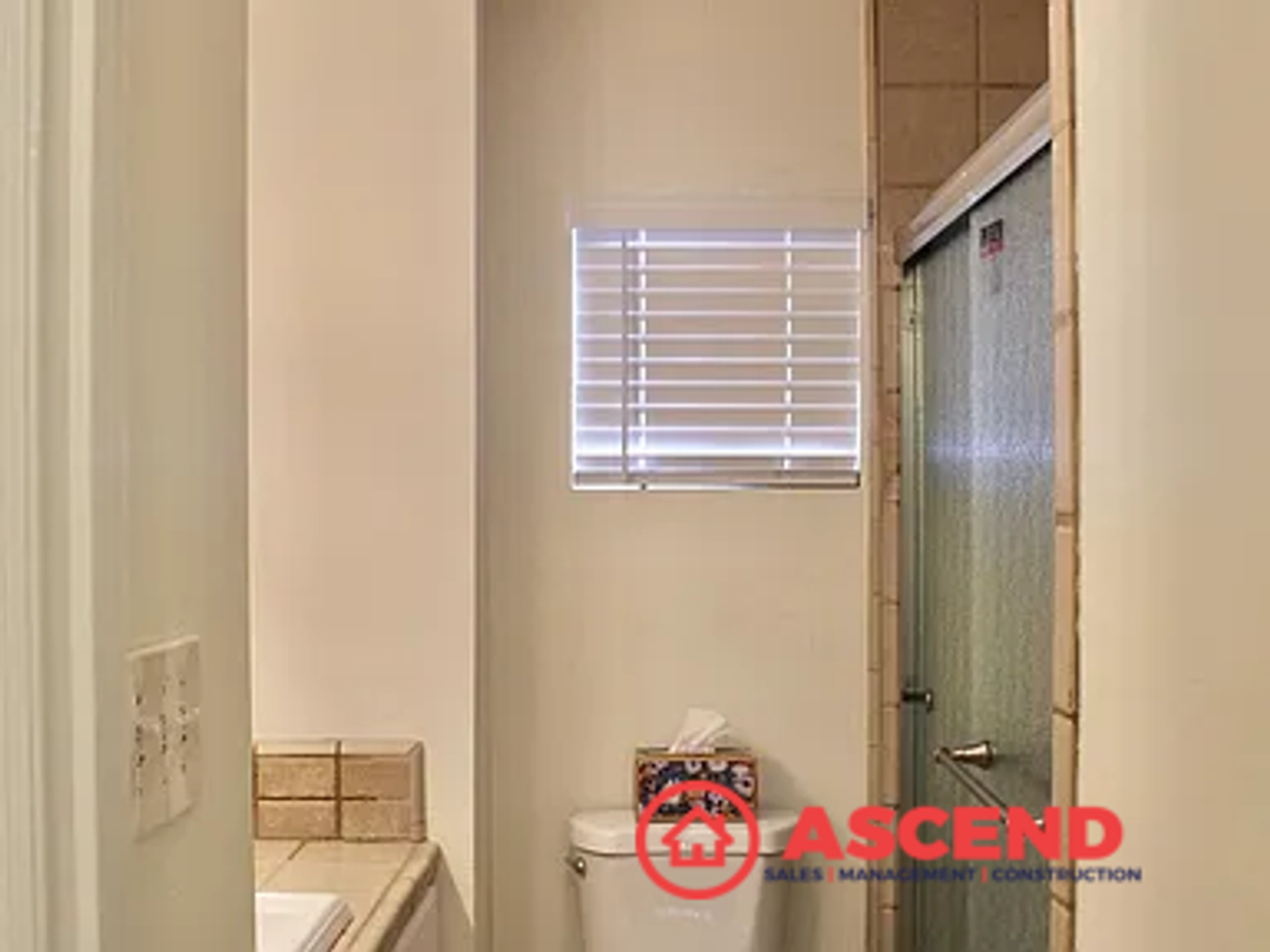 230 Beech St - Photo 6 of 10