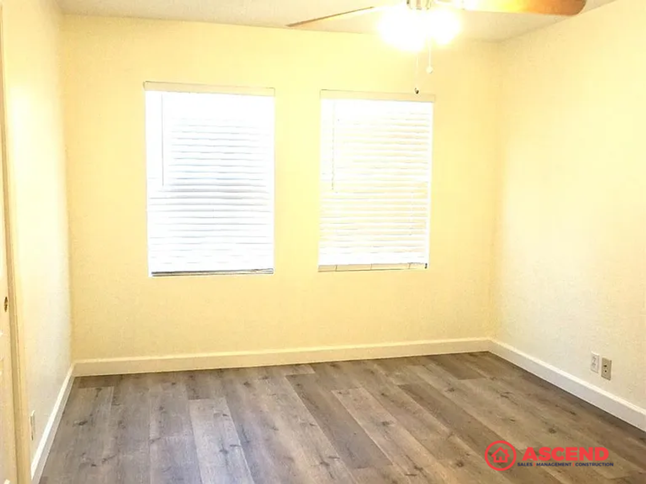 230 Beech St - Photo 7 of 10