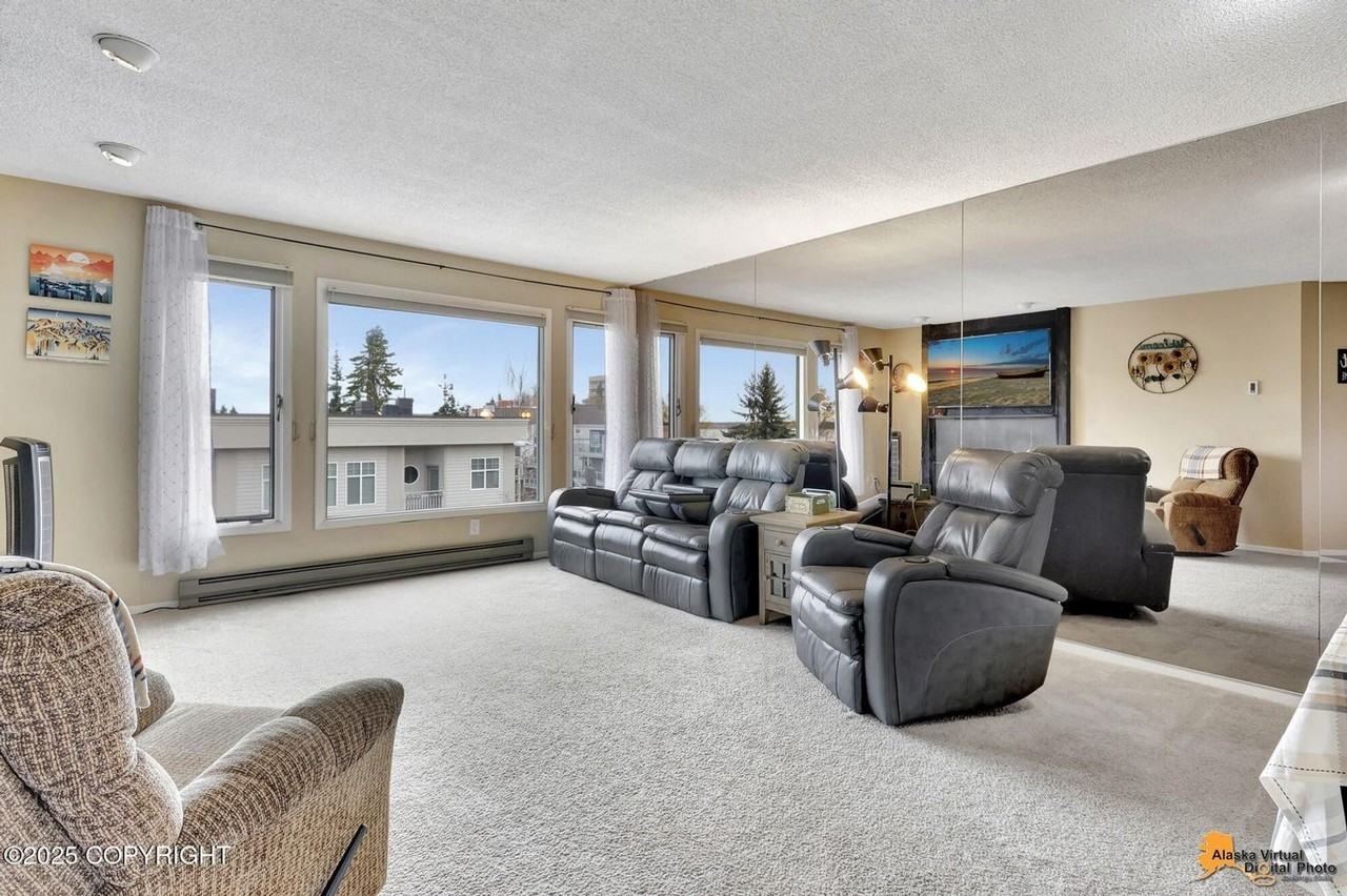 1300 W 7th Ave - Photo 4 of 17