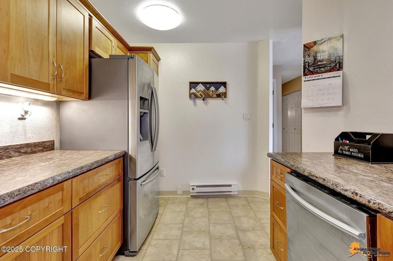 1300 W 7th Ave - Photo 6 of 17