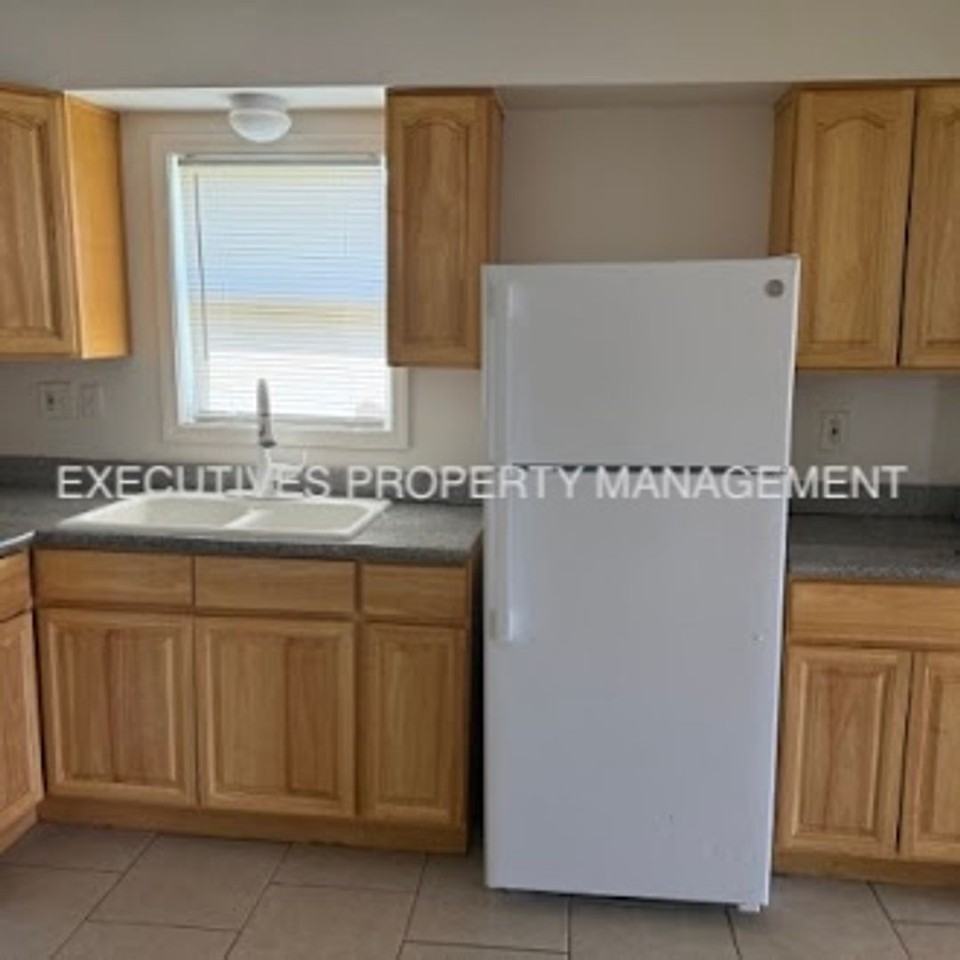 1922 Martin Luther King Jr Way - Photo 7 of 13