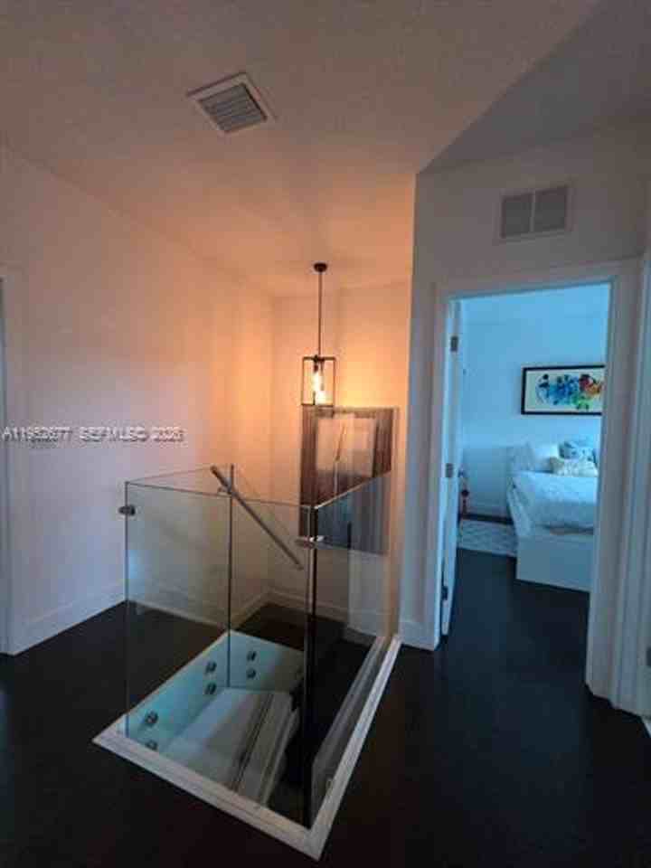 11260 11260 NW 84th St th 11260 - Photo 5 of 11