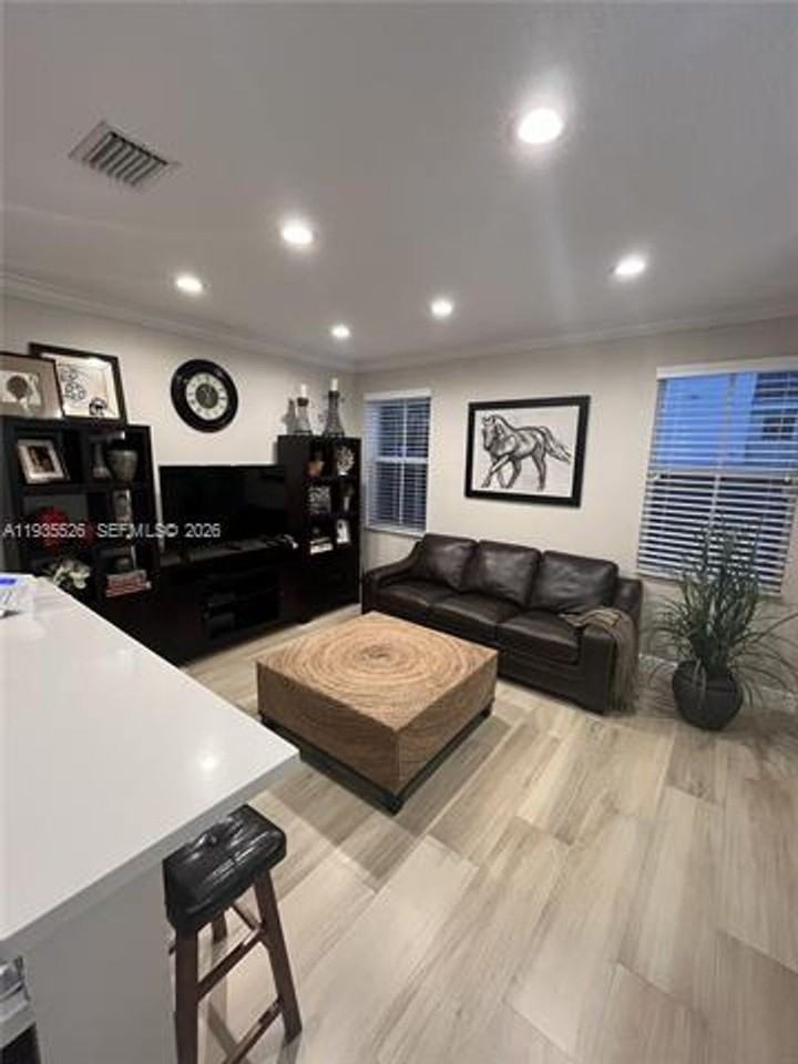 10872 10872 SW 89th St th 10872 - Photo 4 of 27
