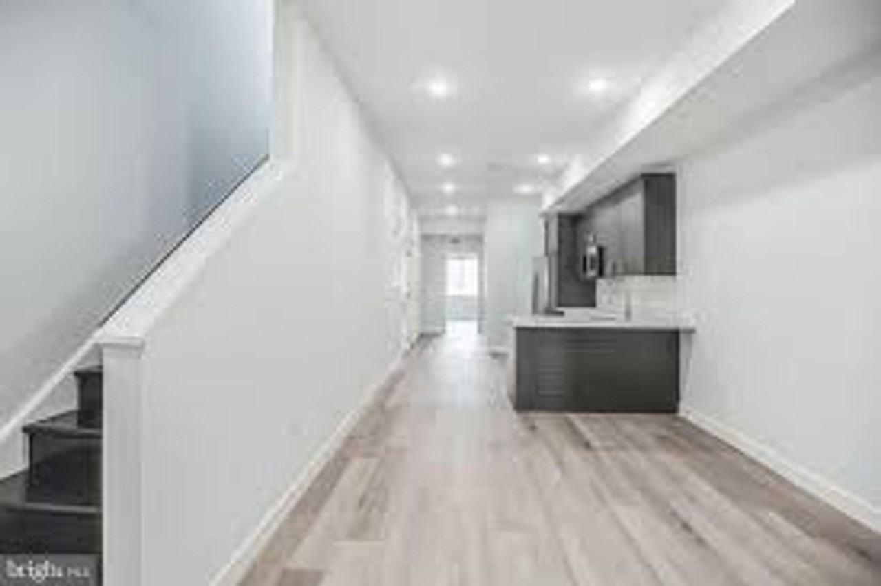 2423 N 7th St - Photo 6 of 8