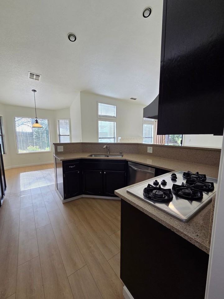 112 Timson Dr - Photo 6 of 27